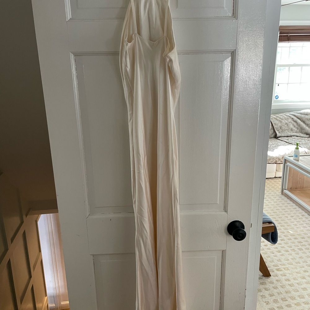 Elegant Backless Cream Dress
